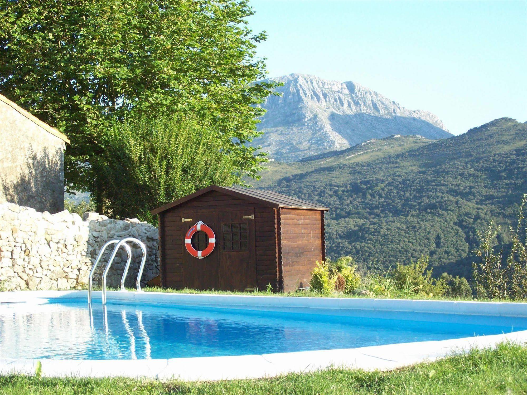 Aire De Ruesga Hotel Exterior foto